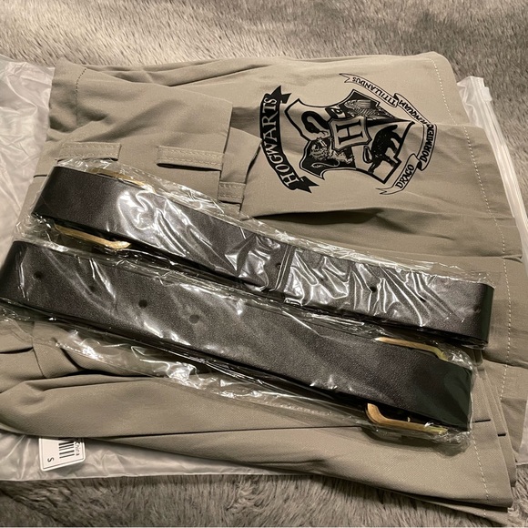 Harry Potter Hogwarts Pleated Skirt - Picture 4 of 7